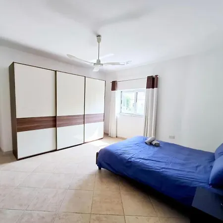 V86 - The 2 Bedroom Spot شقة