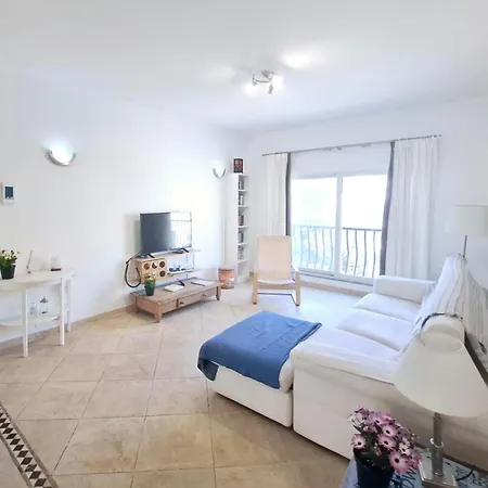 Apartament V86 - The 2 Bedroom Spot *
